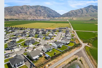 702 E 675 S, Hyrum, UT 84319 - Photo 31