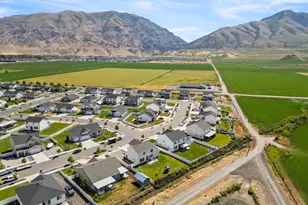 702 E 675 S, Hyrum, UT 84319 - Photo 31