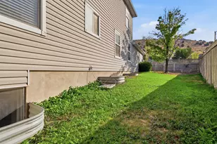 3918 E Parkers Pl, Eagle Mountain, UT 84005 - Photo 41