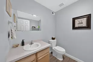 3918 E Parkers Pl, Eagle Mountain, UT 84005 - Photo 15
