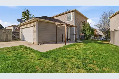 3918 E Parkers Pl, Eagle Mountain, UT 84005 - Photo 39