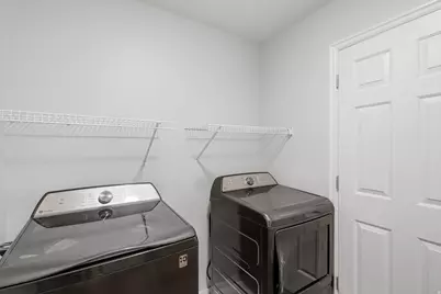 3918 E Parkers Pl, Eagle Mountain, UT 84005 - Photo 15