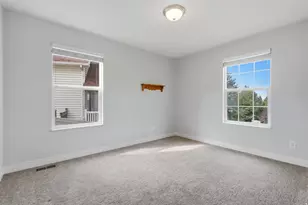 3918 E Parkers Pl, Eagle Mountain, UT 84005 - Photo 11