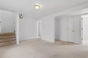 3918 E Parkers Pl, Eagle Mountain, UT 84005 - Photo 17