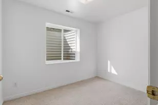 3918 E Parkers Pl, Eagle Mountain, UT 84005 - Photo 21
