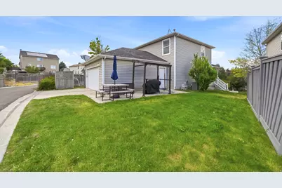 3918 E Parkers Pl, Eagle Mountain, UT 84005 - Photo 33