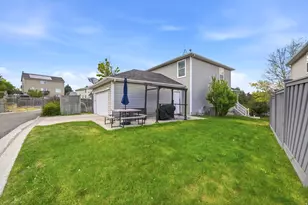 3918 E Parkers Pl, Eagle Mountain, UT 84005 - Photo 33