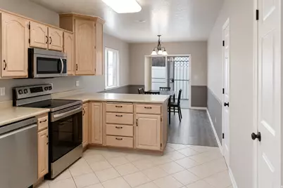 28 N River Pointe Dr, Logan, UT 84321 - Photo 5