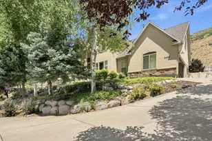 9498 N Canyon Heights Dr, Cedar Hills, UT 84062 - Photo 41