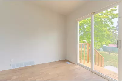 2072 W 3800 S, West Valley, UT 84119 - Photo 7