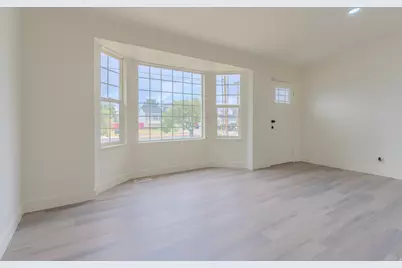 2072 W 3800 S, West Valley, UT 84119 - Photo 3