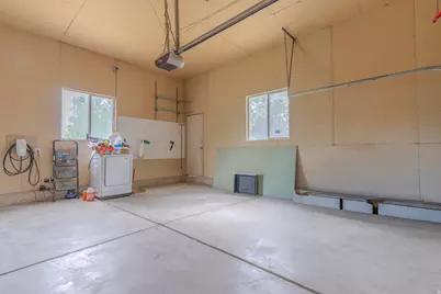 2072 W 3800 S, West Valley, UT 84119 - Photo 25