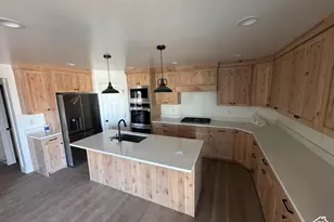 1029 N 2900 E, Layton, UT 84040 - Photo 9