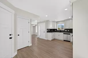 5762 S Tripp Ln W, Murray, UT 84107 - Photo 13