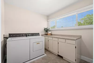 3376 E Birch Cir, Salt Lake City, UT 84124 - Photo 13