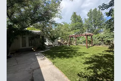 11031 S Old England Rd, Sandy, UT 84092 - Photo 5
