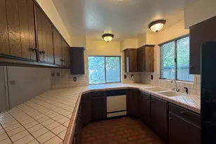 11031 S Old England Rd, Sandy, UT 84092 - Photo 21