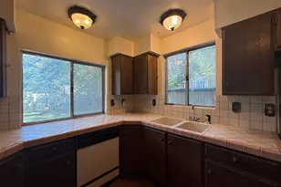 11031 S Old England Rd, Sandy, UT 84092 - Photo 19