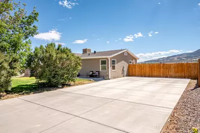 4296 N Maple Cir, Enoch, UT 84721 - Photo 3
