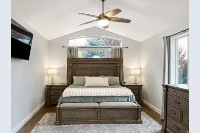 2187 E Eagle Crest Dr, Draper (UT Cnty), UT 84020 - Photo 7