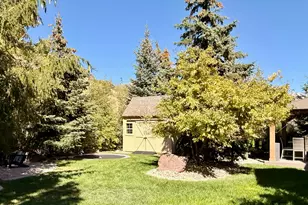 2187 E Eagle Crest Dr, Draper (UT Cnty), UT 84020 - Photo 59