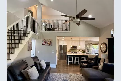 2187 E Eagle Crest Dr, Draper (UT Cnty), UT 84020 - Photo 13