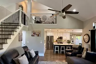 2187 E Eagle Crest Dr, Draper (UT Cnty), UT 84020 - Photo 13