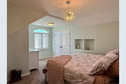 2187 E Eagle Crest Dr, Draper (UT Cnty), UT 84020 - Photo 15