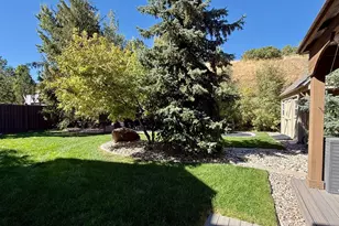 2187 E Eagle Crest Dr, Draper (UT Cnty), UT 84020 - Photo 65