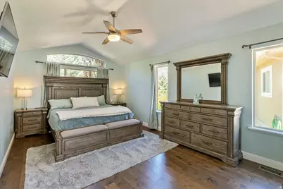 2187 E Eagle Crest Dr, Draper, UT 84020 - Photo 15