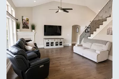 2187 E Eagle Crest Dr, Draper, UT 84020 - Photo 5