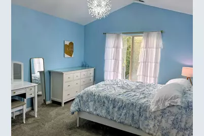 2187 E Eagle Crest Dr, Draper (UT Cnty), UT 84020 - Photo 13