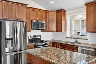 9562 S Michal Robert Ln, West Jordan, UT 84081 - Photo 5