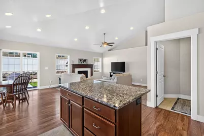 9562 S Michal Robert Ln, West Jordan, UT 84081 - Photo 9