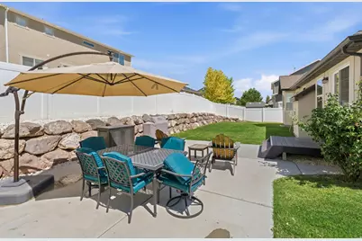 9562 S Michal Robert Ln, West Jordan, UT 84081 - Photo 25