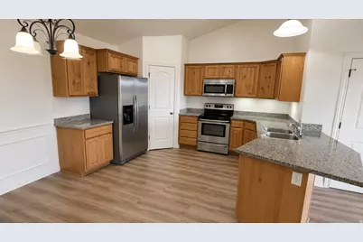 378 S 2150 W #302, Pleasant Grove, UT 84062 - Photo 3