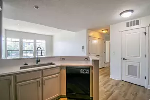 4276 S Main St, Murray, UT 84107 - Photo 5
