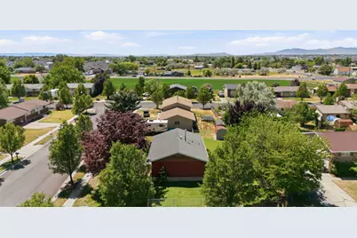 2866 W 1700 N, Clinton, UT 84015 - Photo 29