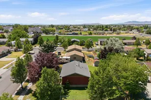 2866 W 1700 N, Clinton, UT 84015 - Photo 29