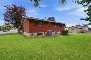 2866 W 1700 N, Clinton, UT 84015 - Photo 27