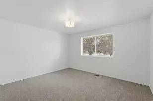2866 W 1700 N, Clinton, UT 84015 - Photo 9