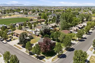 2866 W 1700 N, Clinton, UT 84015 - Photo 37
