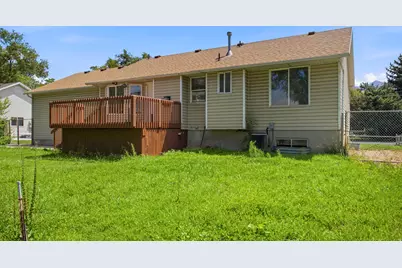 8416 S 300 E, Sandy, UT 84070 - Photo 21