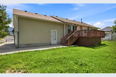 8416 S 300 E, Sandy, UT 84070 - Photo 23
