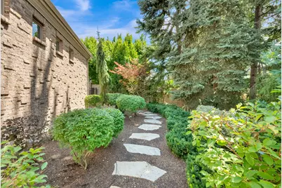 5083 S Clarenden Pl E, Holladay, UT 84117 - Photo 61