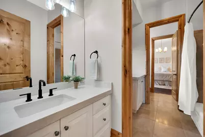 5083 S Clarenden Pl E, Holladay, UT 84117 - Photo 43