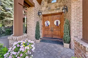 5083 S Clarenden Pl E, Holladay, UT 84117 - Photo 5