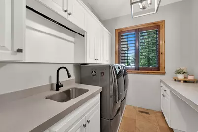 5083 S Clarenden Pl E, Holladay, UT 84117 - Photo 31