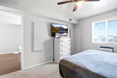 5660 S Meadow Ln, South Ogden, UT 84403 - Photo 13