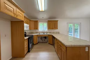 838 E Mountain Rd, Logan, UT 84321 - Photo 9